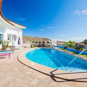 Sara In Villa Costa Adeje (Tenerife)
